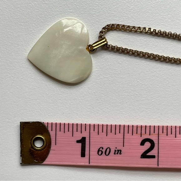 🤍 Heart Necklace - Picture 7 of 11